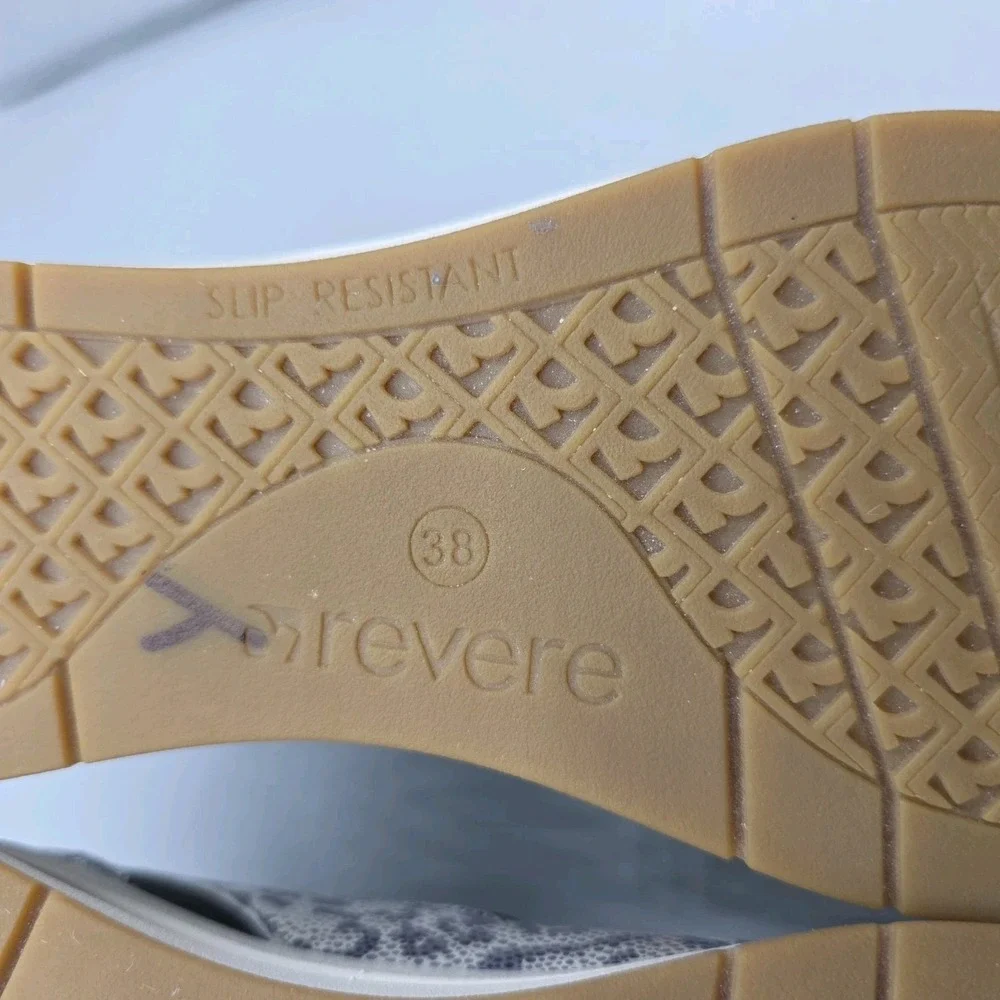 Revere Virginia Sneakers Womens 7 Silver‎ Gray Leather Leopard Slip On Shoes